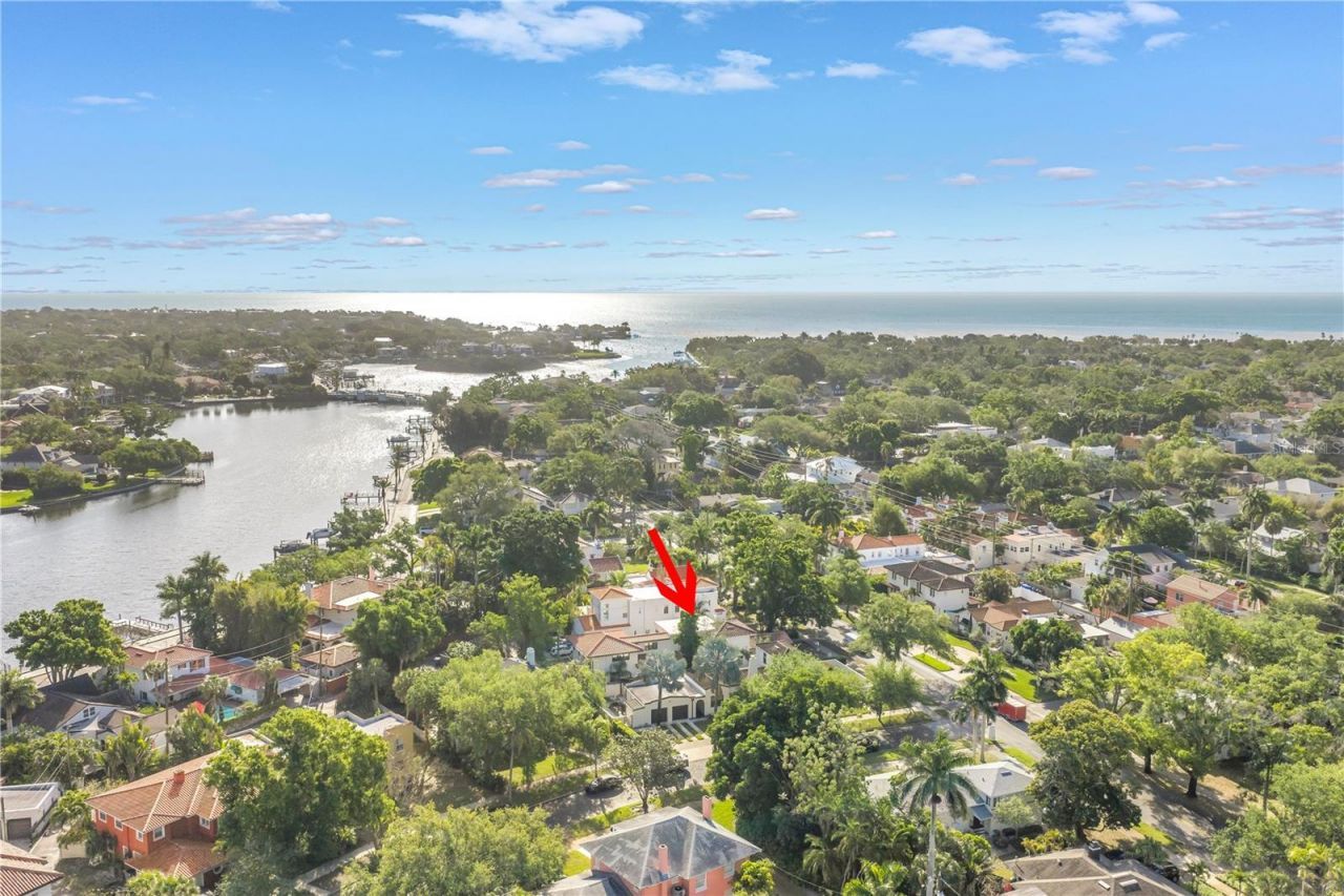 325 22nd Avenue Ne, Saint Petersburg, FL 33704 Photo