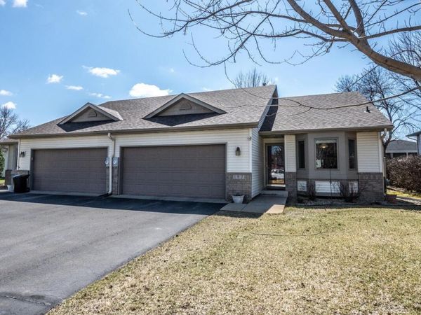 197 Hickory Street W, Farmington, MN 55024