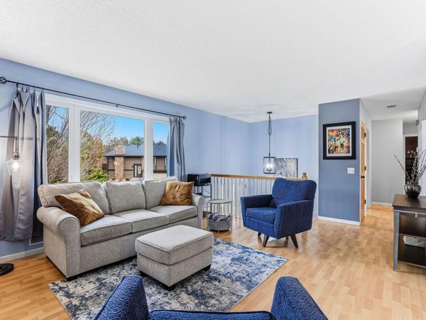 2866 Castleford Court , Woodbury, MN 55125