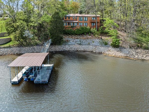 101 Woodland Pt , Estill Springs, TN 37330