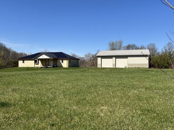 6829 S County Road 625 W, Connersville, IN 47331