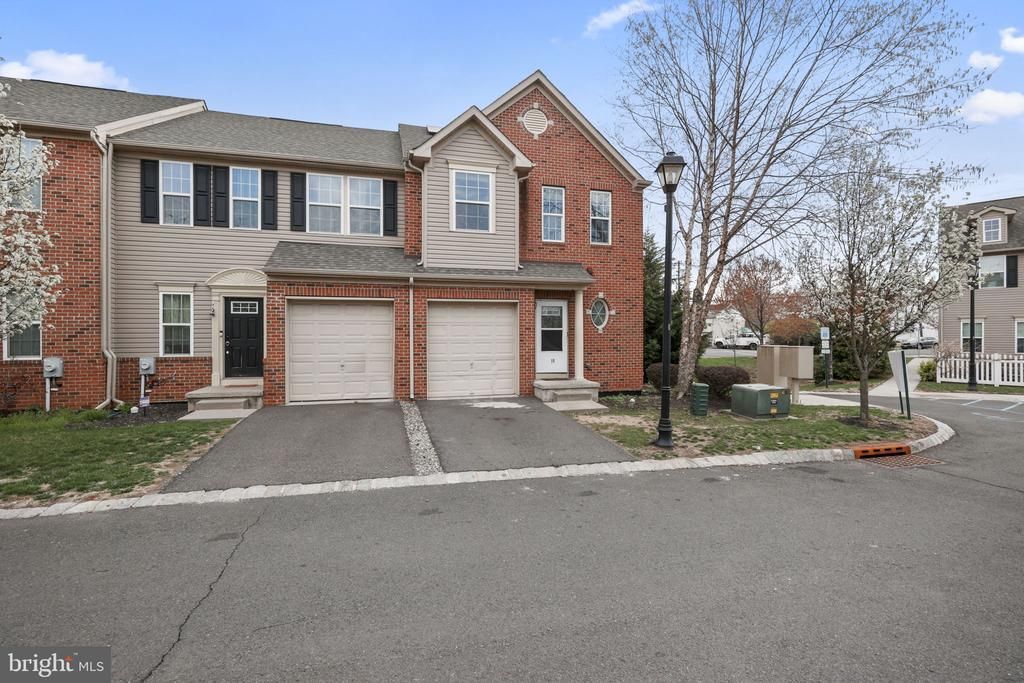 18 Panfili Lane, Hamilton, NJ 08610 Main Photo