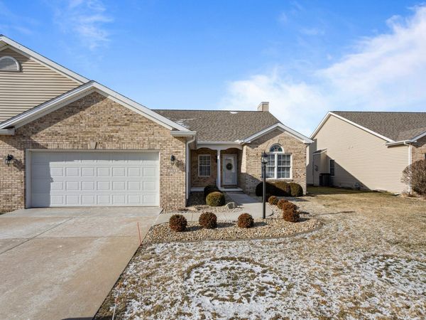 2315 Milan Court , Champaign, IL 61822