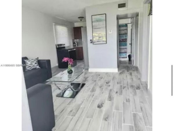 715 NW 7th Ave, Unit 4, Hallandale Beach, FL 33009