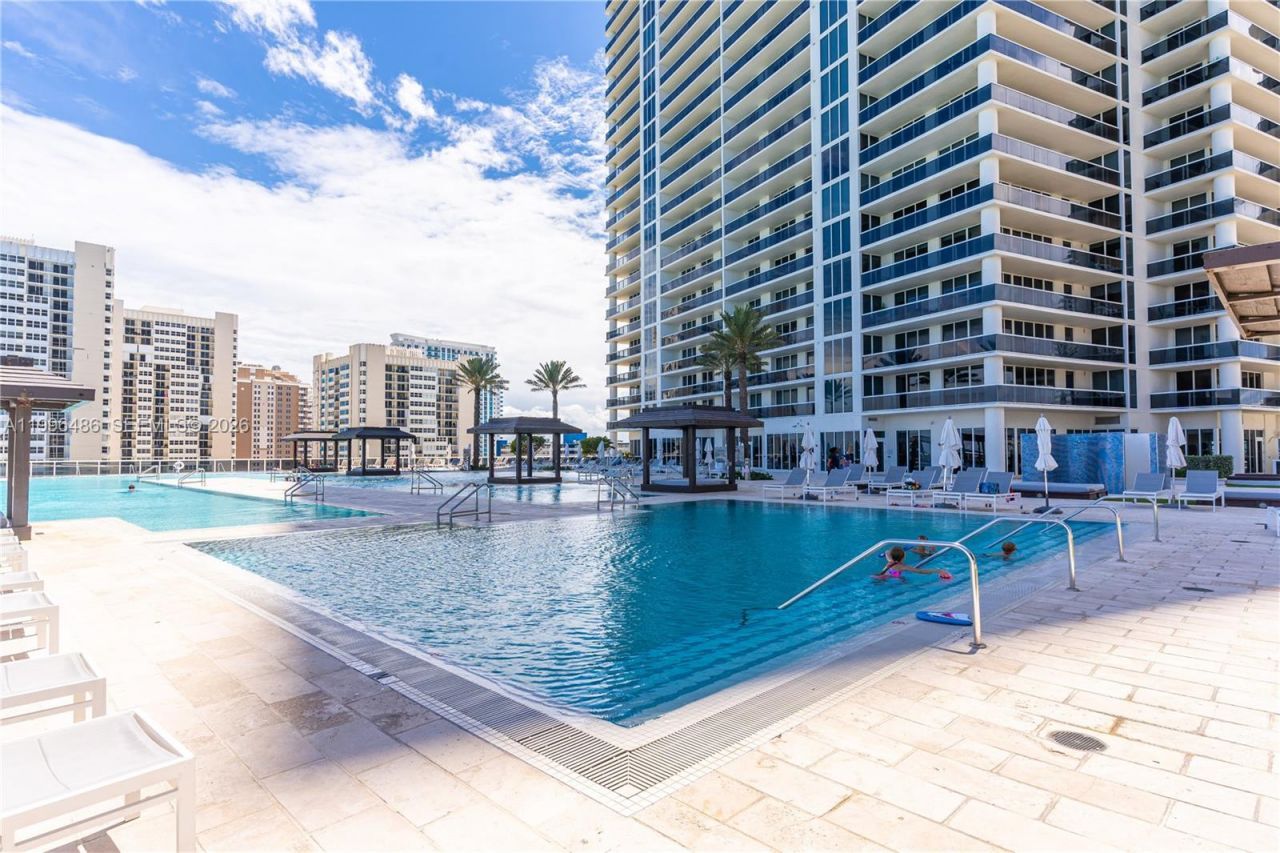 1830 S Ocean Dr, Unit 2608, Hallandale Beach, FL 33009 Photo