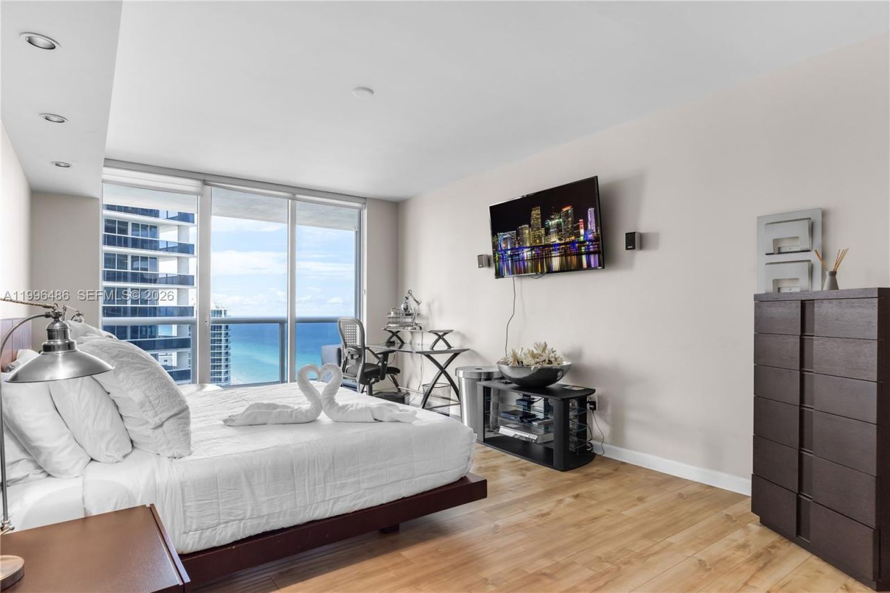 1830 S Ocean Dr, Unit 2608, Hallandale Beach, FL 33009 Photo