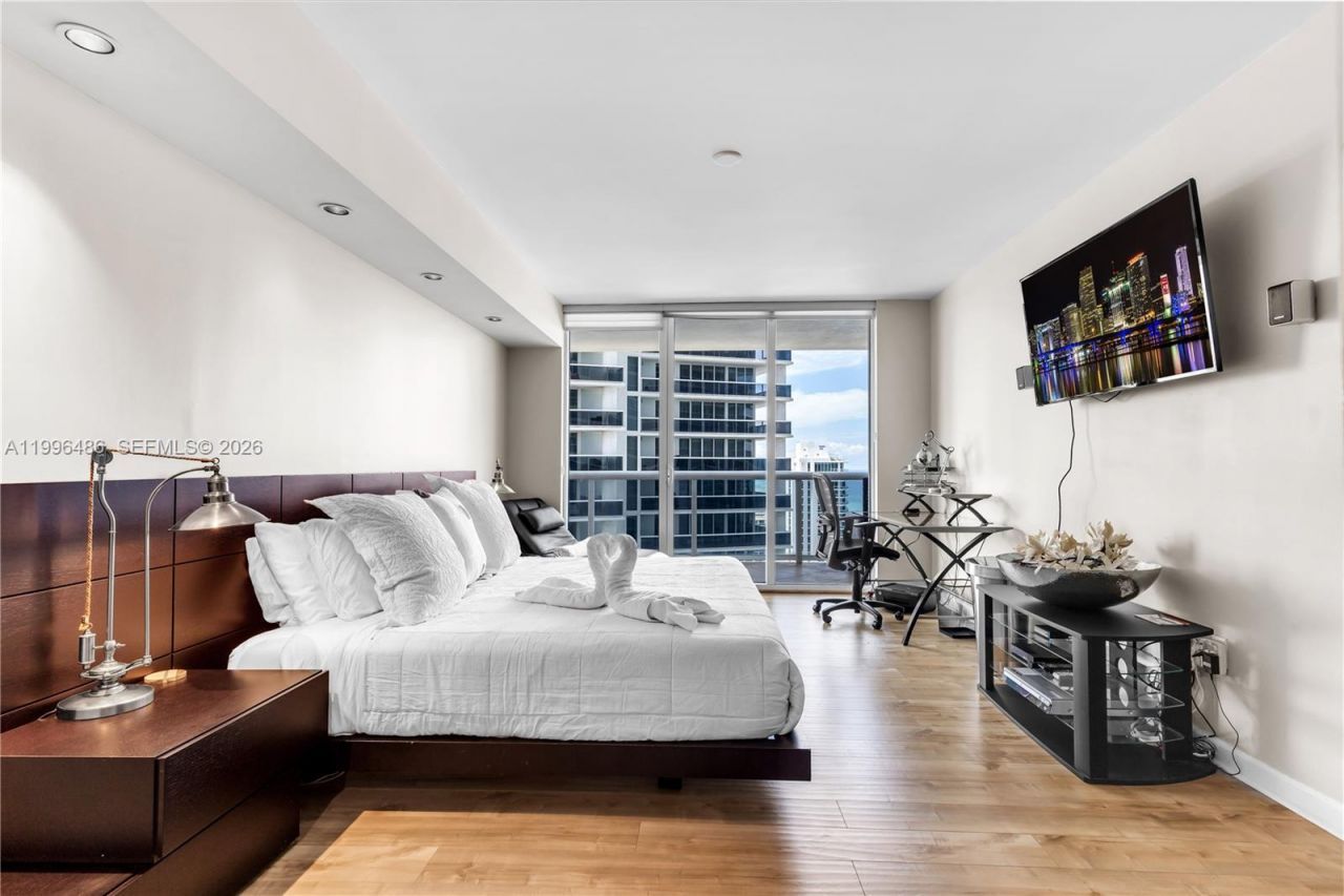 1830 S Ocean Dr, Unit 2608, Hallandale Beach, FL 33009 Photo