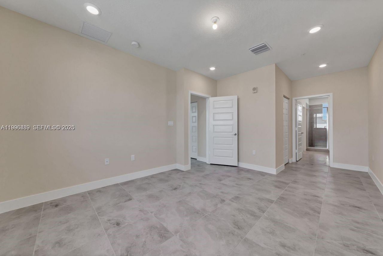 6420 NW 102nd Path, Unit 303, Doral, FL 33178 Photo