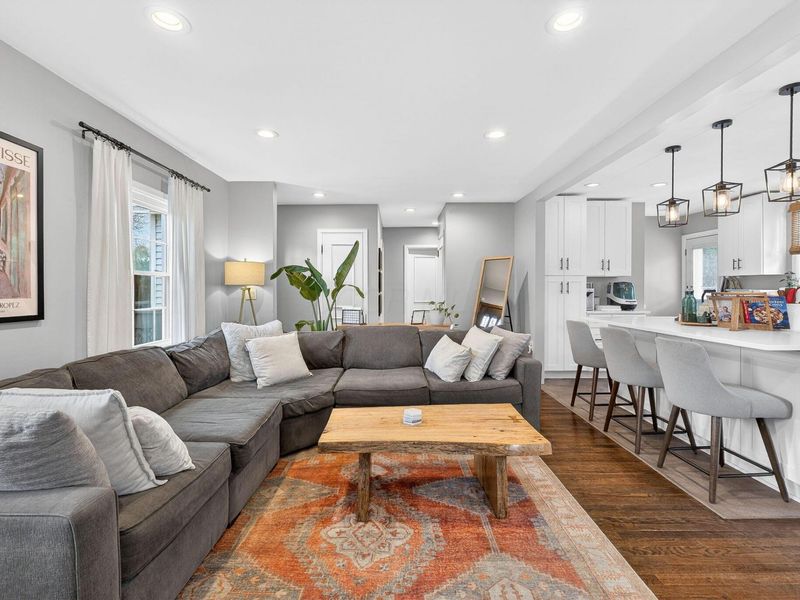 205 W Henderson Road, Columbus, OH 43214 Photo 11