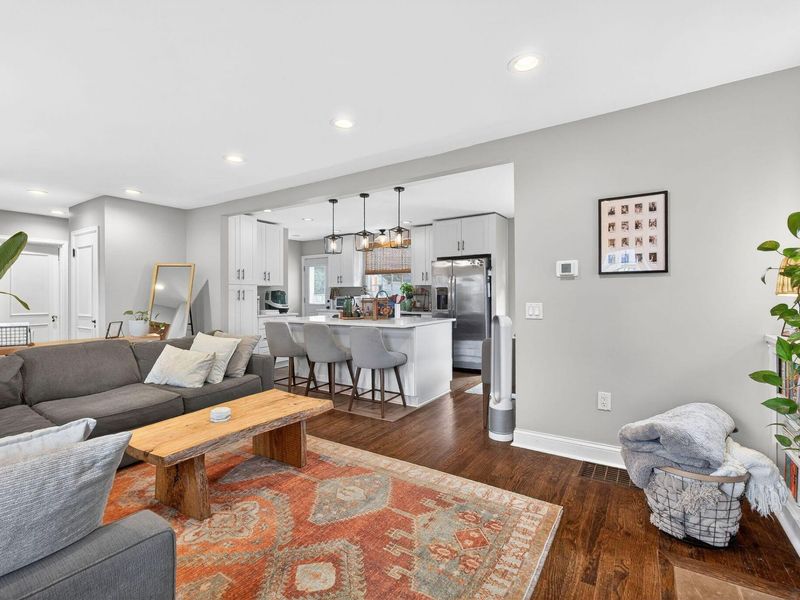 205 W Henderson Road, Columbus, OH 43214 Photo 12