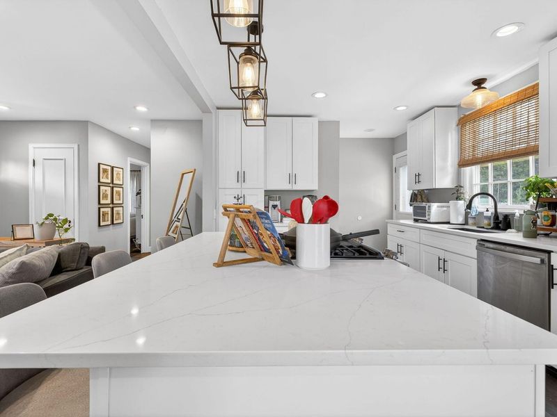 205 W Henderson Road, Columbus, OH 43214 Photo 22