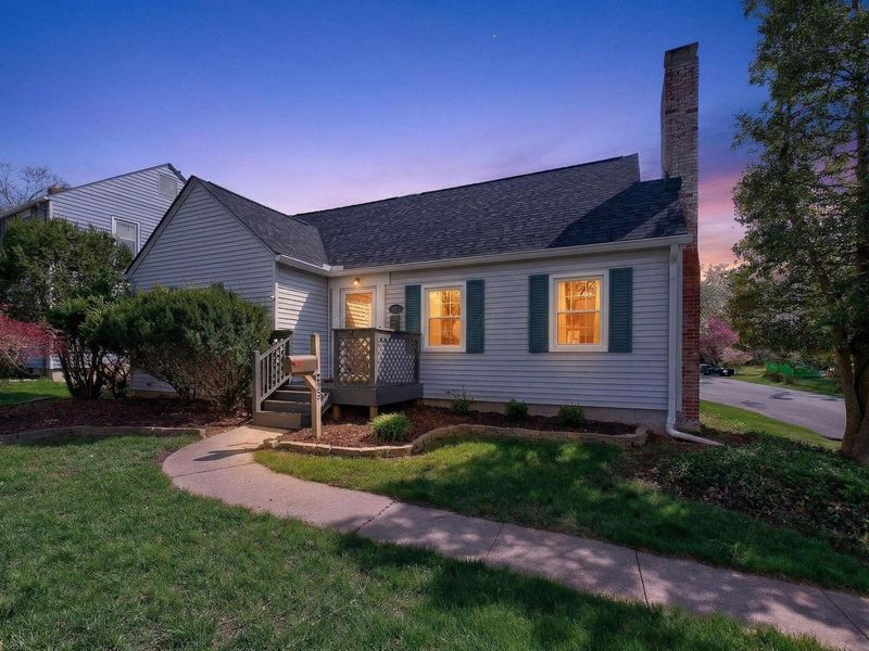 205 W Henderson Road, Columbus, OH 43214 Photo 4