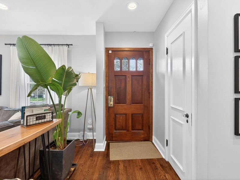 205 W Henderson Road, Columbus, OH 43214 Photo 6