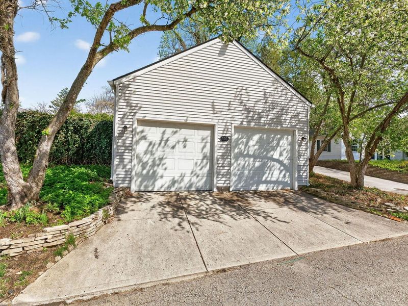 205 W Henderson Road, Columbus, OH 43214 Photo 63