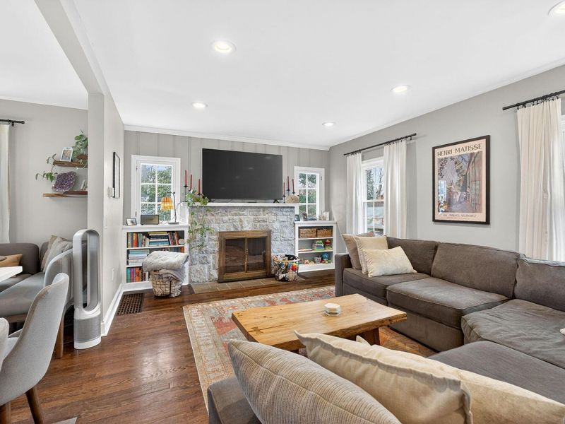 205 W Henderson Road, Columbus, OH 43214 Photo 9