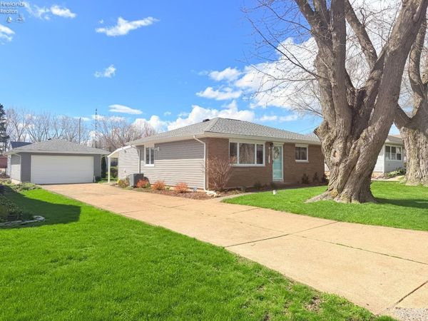 2078 Willowcove Drive, Marblehead, OH 43440