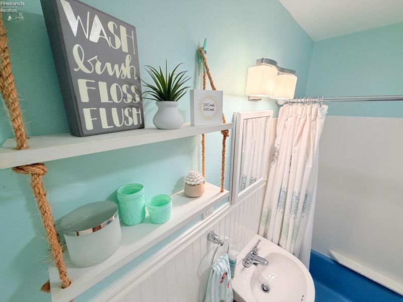 2078 Willowcove Drive, Marblehead, OH 43440 Photo 19