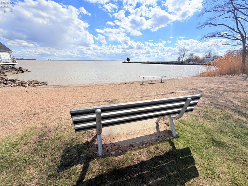 2078 Willowcove Drive, Marblehead, OH 43440 Photo 46