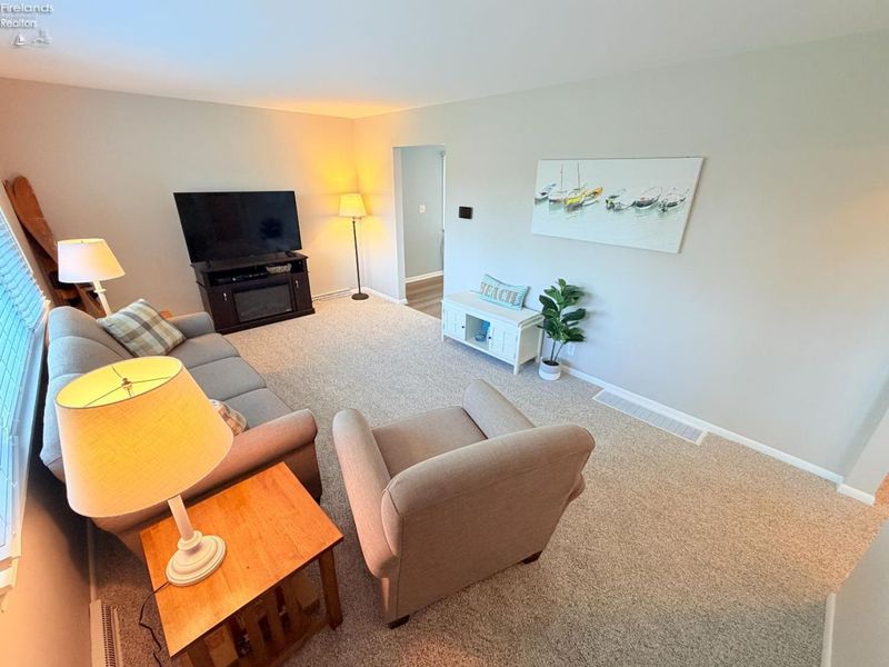 2078 Willowcove Drive, Marblehead, OH 43440 Photo 8