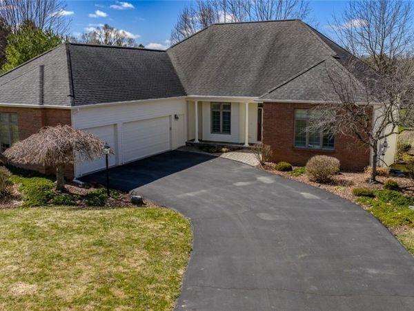 6047 Bay Hill Circle , Jamesville, NY 13078