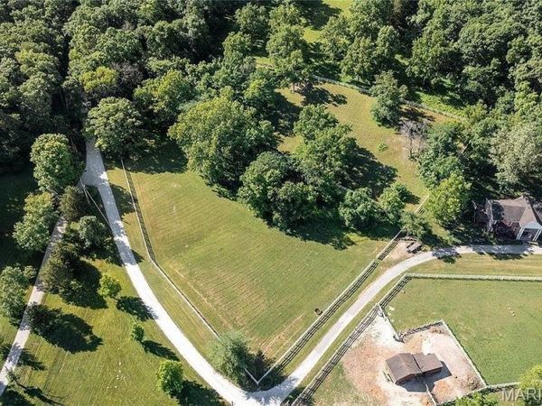 18324 Pinhook Hollow Drive, Wildwood, MO 63069