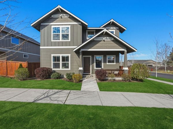 62735 Hawkview Road, Bend, OR 97701