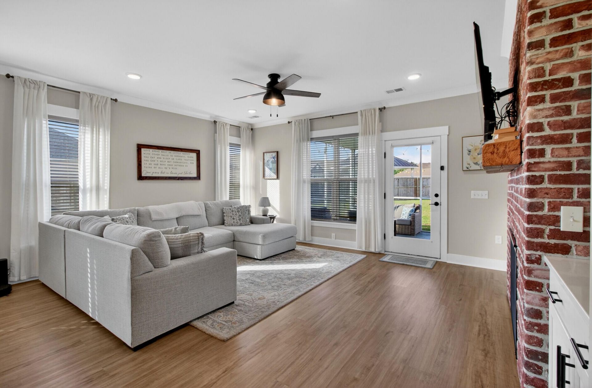 105 Edisto Crossing Court Photo 9