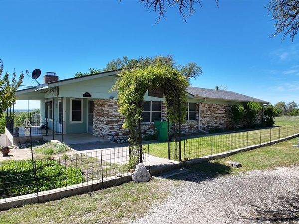 1301 N Reilley Street N, Goldthwaite, TX 76844