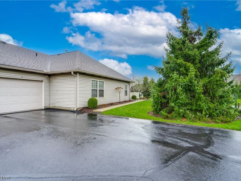 4201 Tannybrooke Lane NW, Unit 4C, Canton, OH 44718 Photo 4