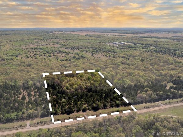 4 E 1180 Road, Okemah, OK 74859