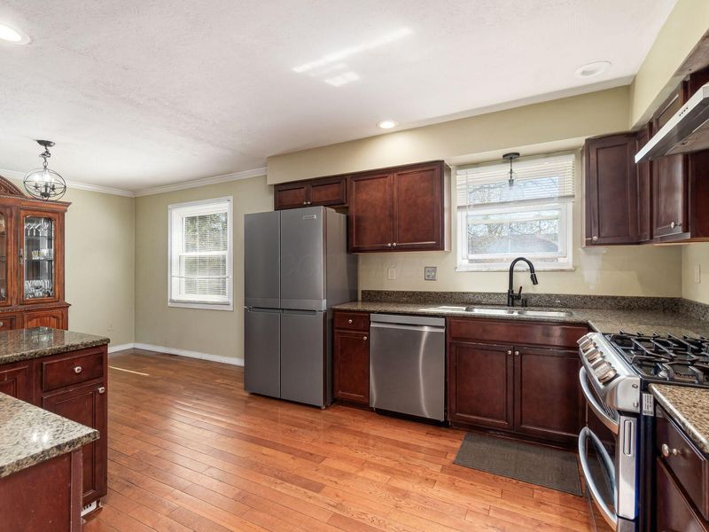 6869 Cedar Brook Place, New Albany, OH 43054 Photo 9