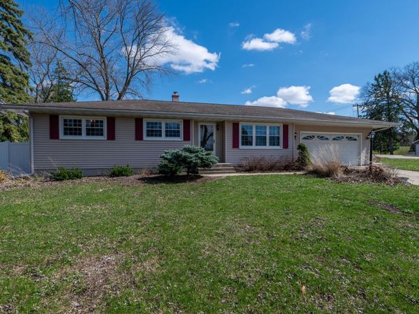 1018 Tee Street , Dixon, IL 61021