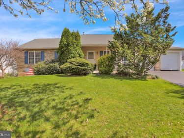 4350 PRESTWICK DRIVE, READING, PA 19606