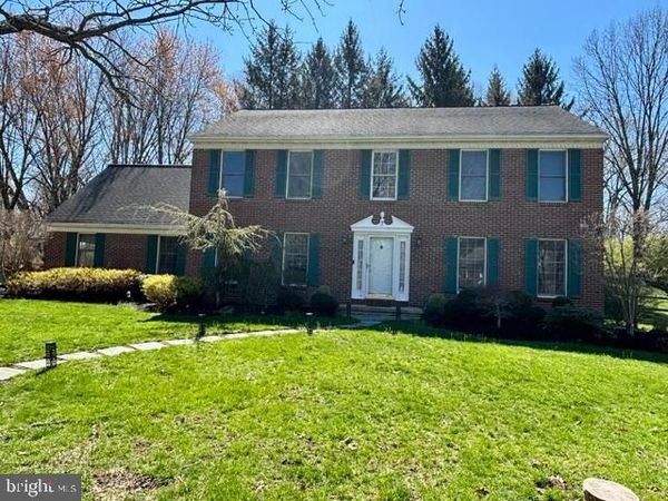 7 VILLA DRIVE, PRINCETON JUNCTION, NJ 08550