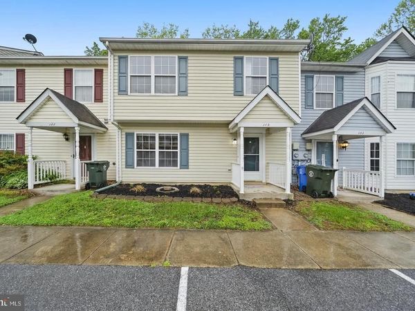 105 HIBISCUS COURT , LA PLATA, MD 20646