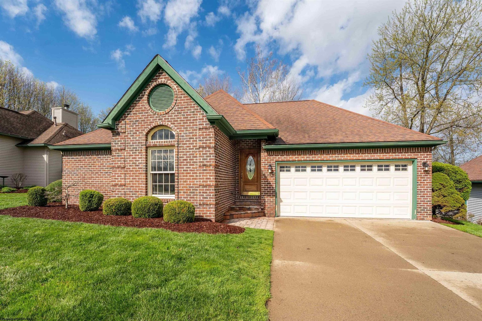 2040 Georgian Lane, Morgantown, WV 26508 Main Photo