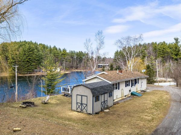 42 Overlook Road, Pownal, VT 05261