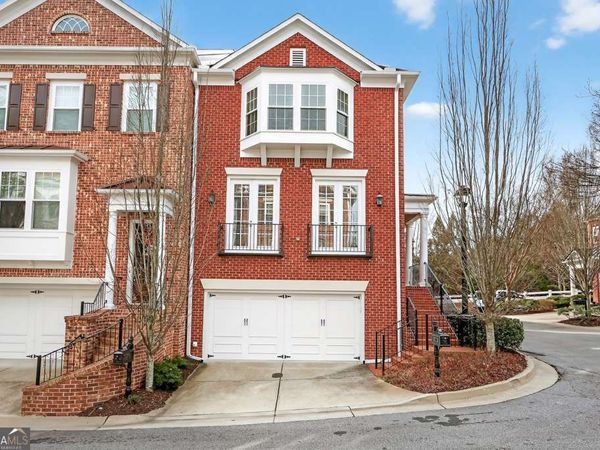 7205 Lowery Oak Drive, Roswell, GA 30075