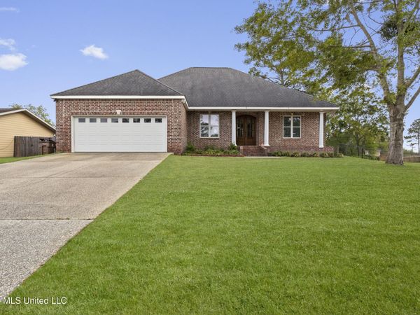 670 Mulberry Drive, Biloxi, MS 39532