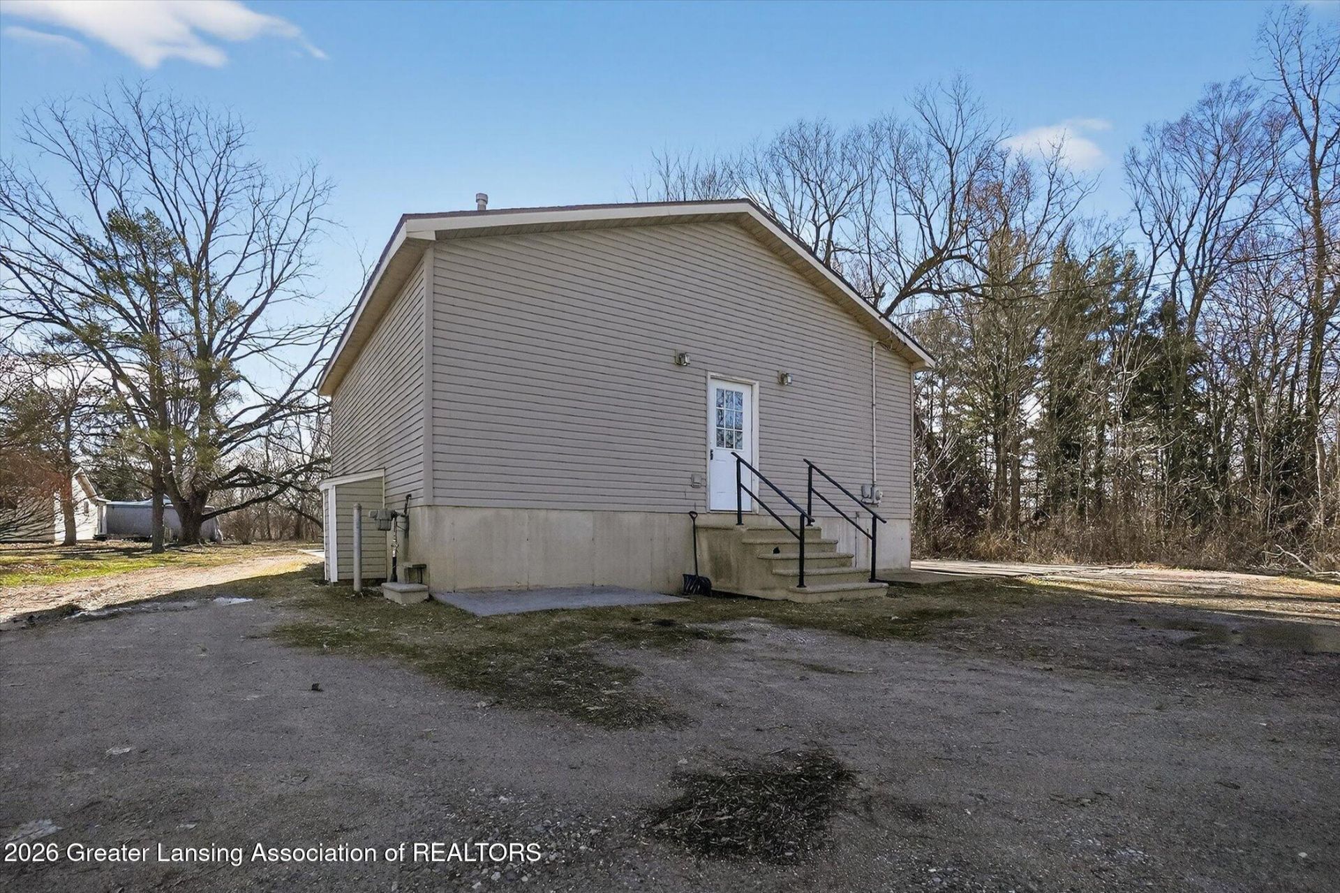 321 S Gould Street, Owosso, MI 48867 Main Photo