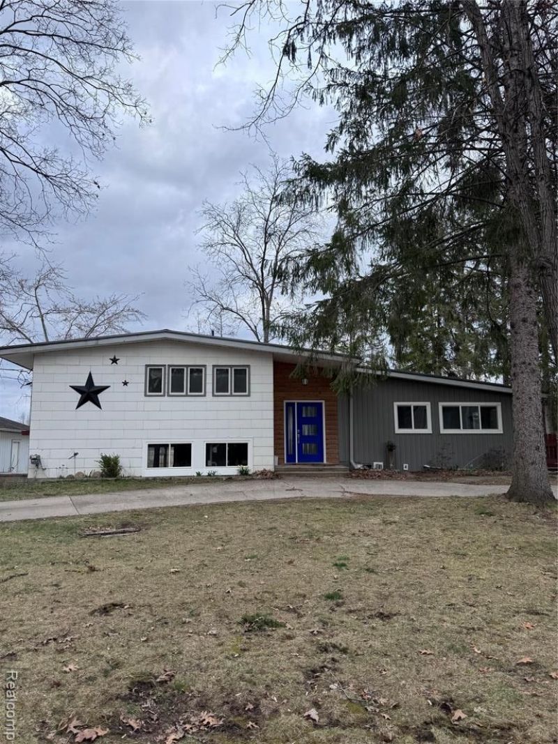 2110 North Street, Highland Township, MI 48380 Main Photo