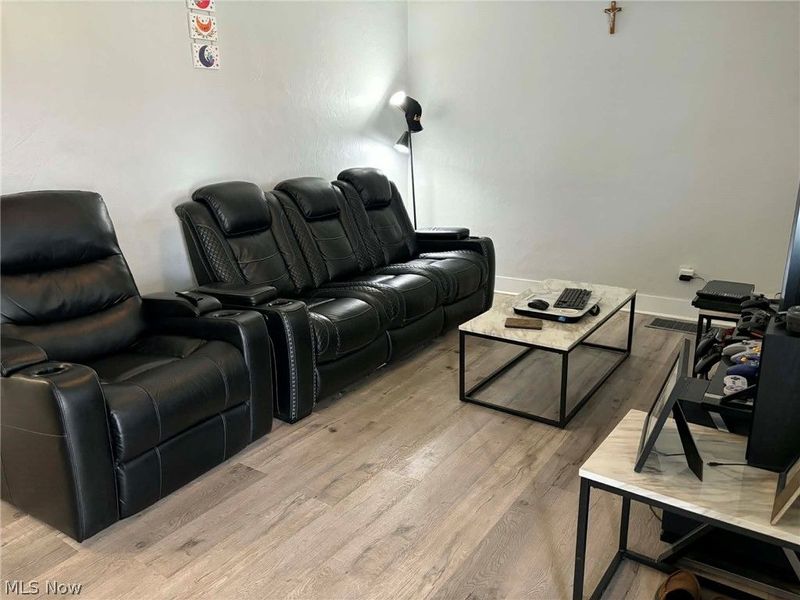 990 N TRIMBLE Road , Mansfield, OH 44906 Photo 12