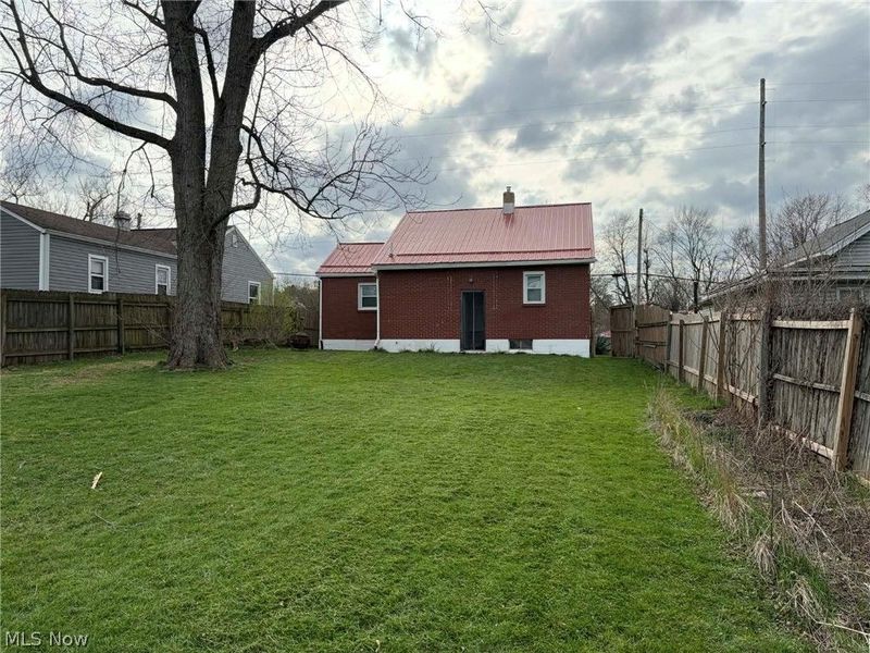 990 N TRIMBLE Road , Mansfield, OH 44906 Photo 9