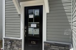 836 Huxley Lane photo 4