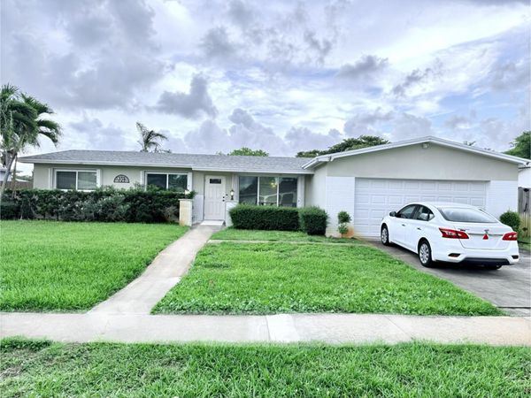 10900 NW 18th Place, Pembroke Pines, FL 33026