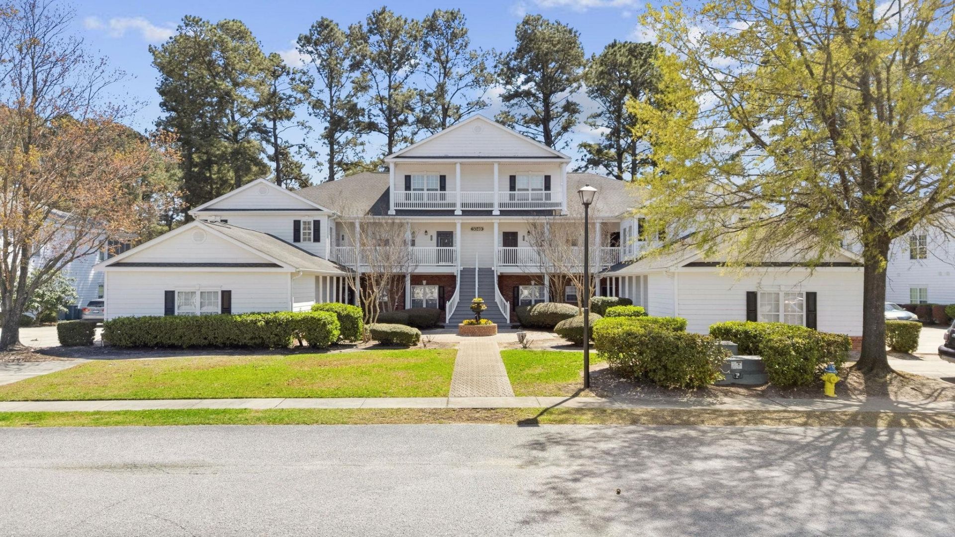 5049 Glenbrook Dr. Photo 1