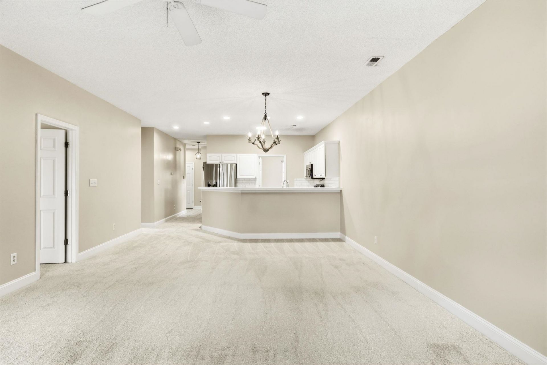 5049 Glenbrook Dr. Photo 12