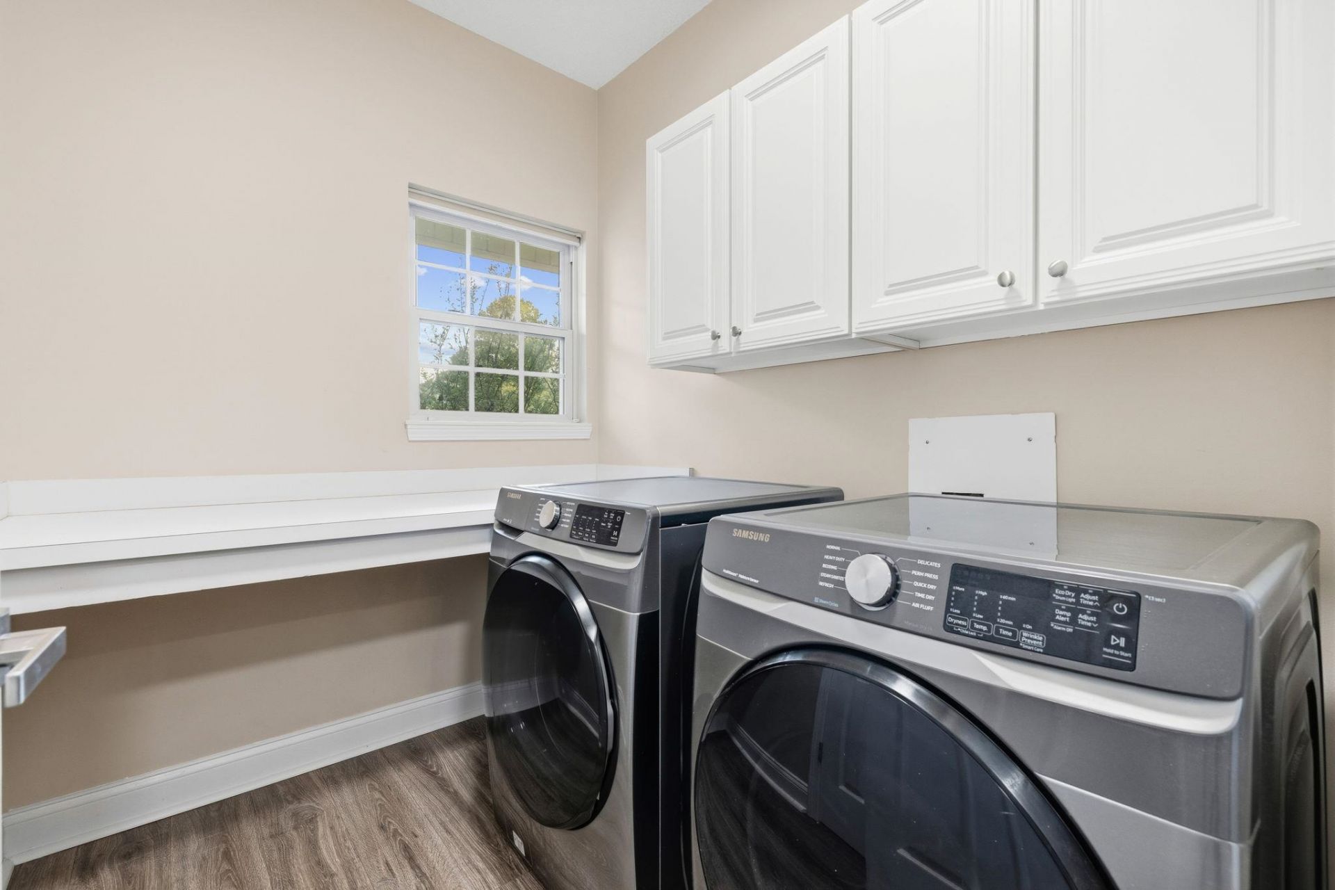 5049 Glenbrook Dr.  Photo 13