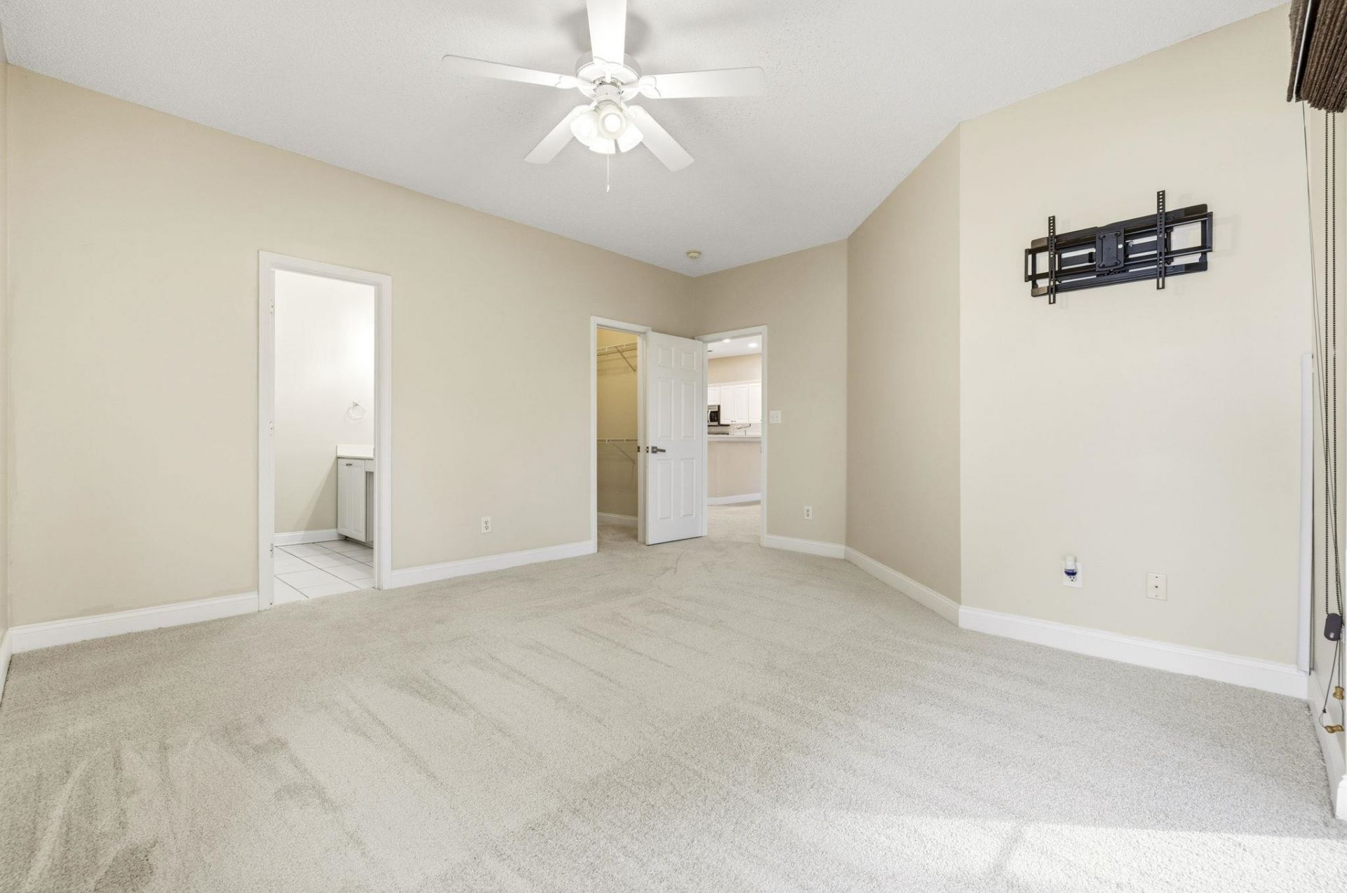 5049 Glenbrook Dr. Photo 18