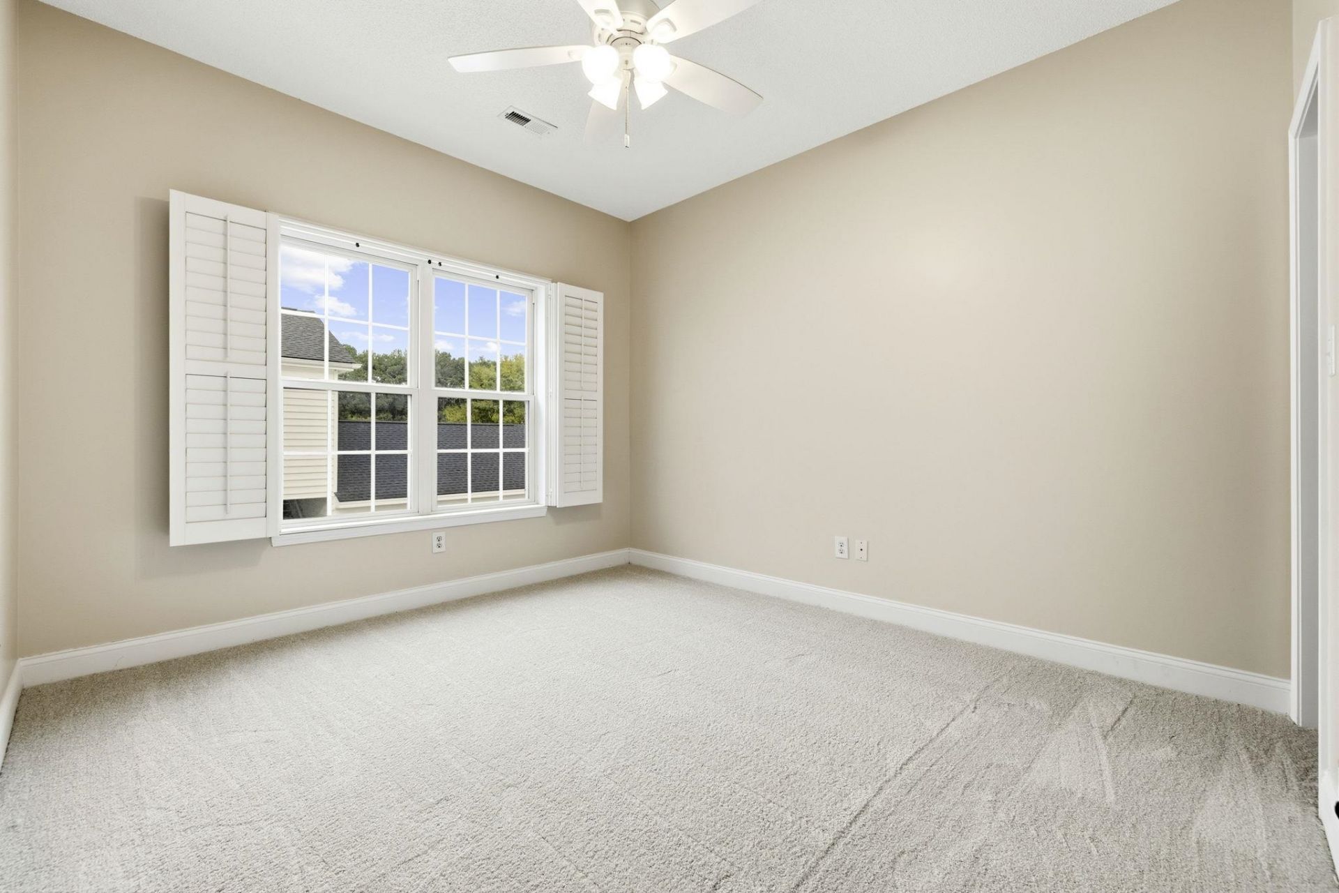 5049 Glenbrook Dr. Photo 27